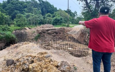 Supervisa Noé Castillo los trabajos de construcción del nuevo puente que dará acceso al ejido Cuauhtémoc